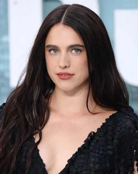 Winter hair color trends 2026 Almostblack brunette